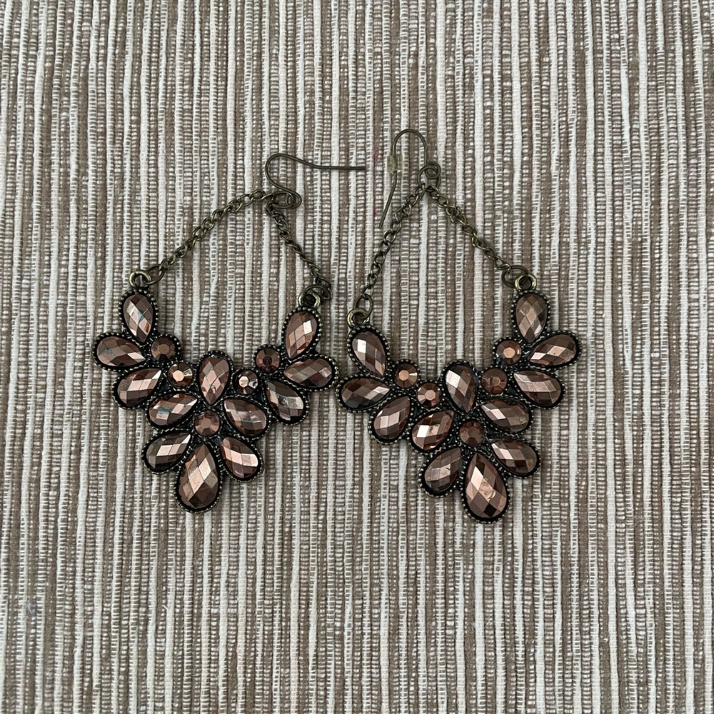 Chandelier earrings
